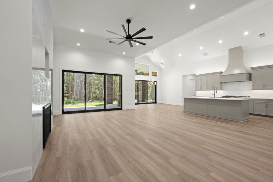 Spacious, unfurnished interior of a new home in , Huntsville (Image 33).