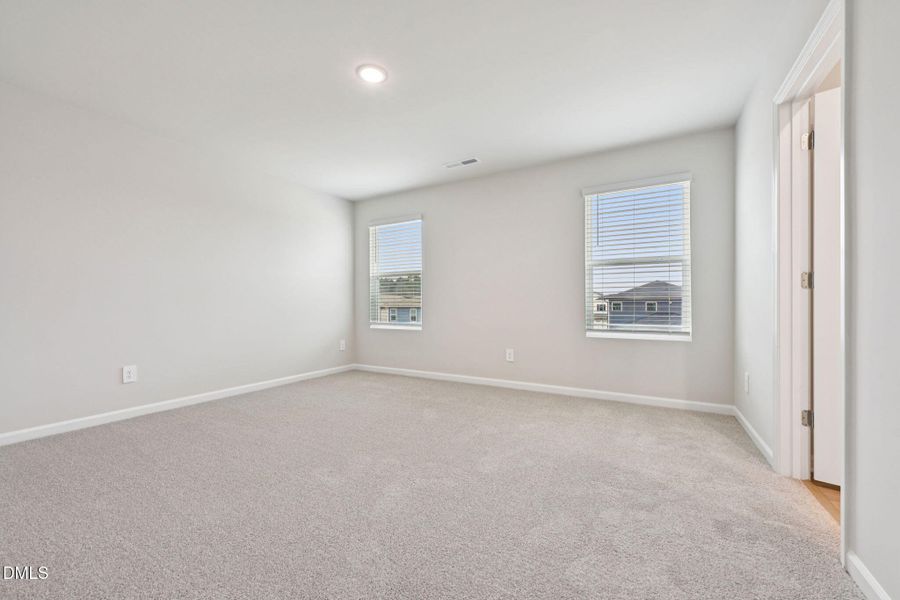 28-web-or-mls-Raleigh - Oak Manor - 617