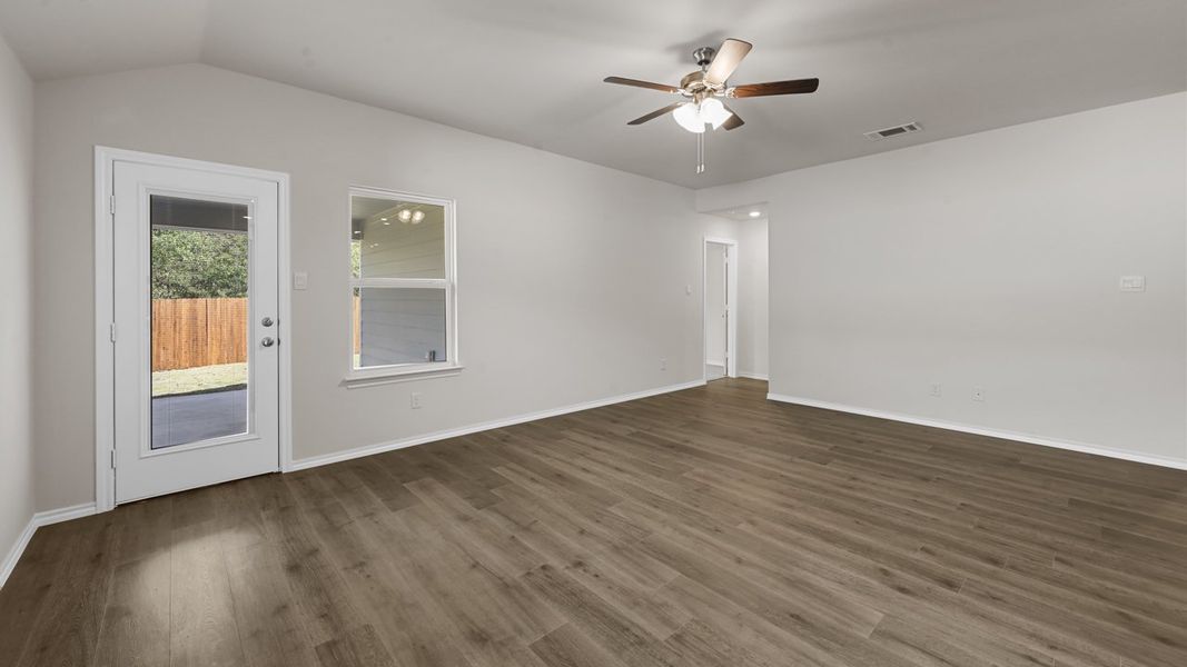 Spacious, unfurnished interior of a new home in Wildwood, Royse City (Image 28).