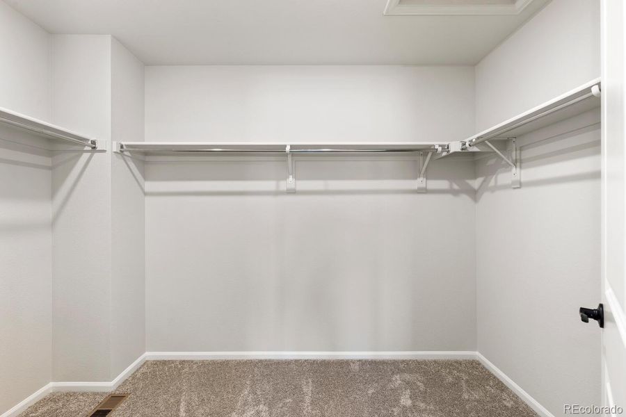 Spacious, unfurnished interior of a new home in The Villas Collection at Sterling Ranch, Littleton (Image 21).