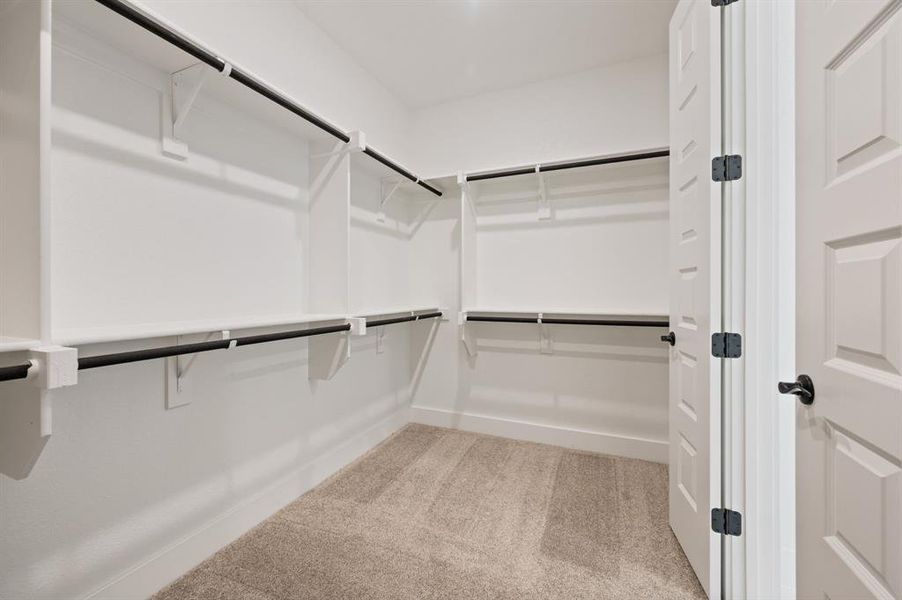 Spacious, unfurnished interior of a new home in Rocky Top Ranch, Reno (Image 32).
