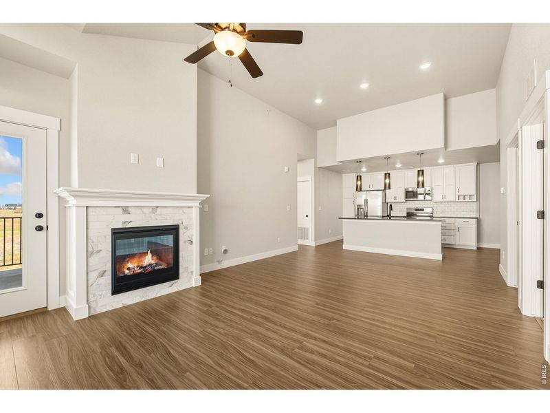 Spacious, unfurnished interior of a new home in The Lakes at Centerra, Loveland (Image 12).