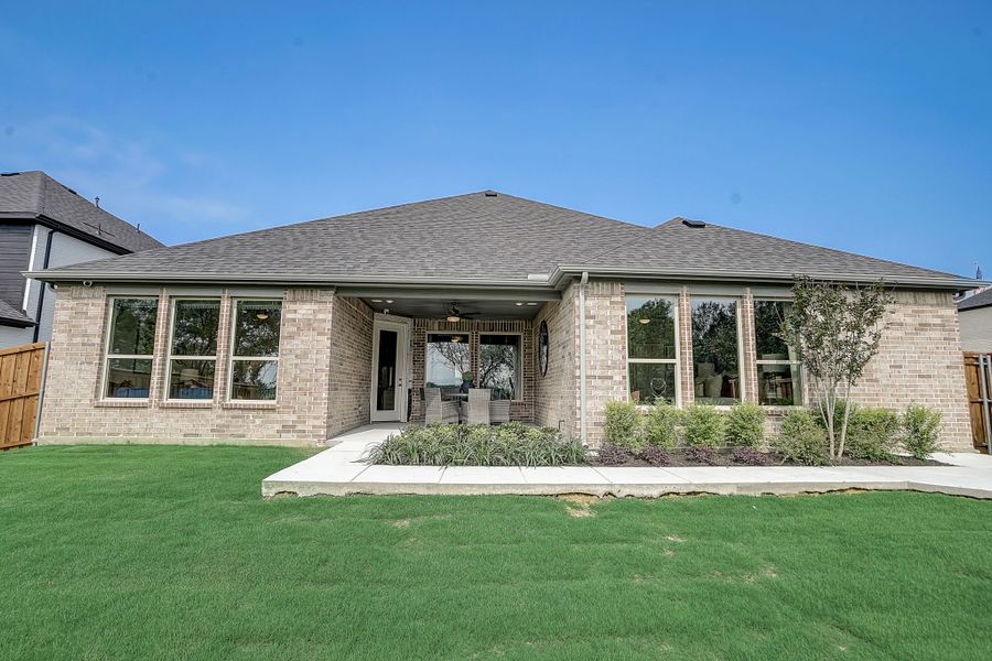 Exterior details and patio area of a home in Cross Creek Meadows, Celina (Image 19).