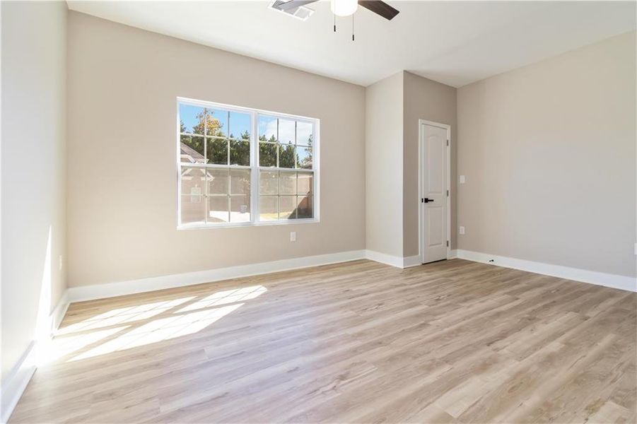 Spacious, unfurnished interior of a new home in , Atlanta (Image 44).