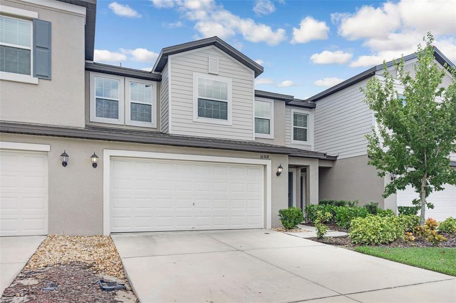 Exterior details and patio area of a home in , San Antonio (Image 2).