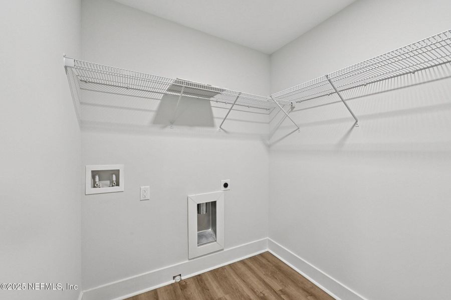 Spacious, unfurnished interior of a new home in , Fernandina Beach (Image 25).