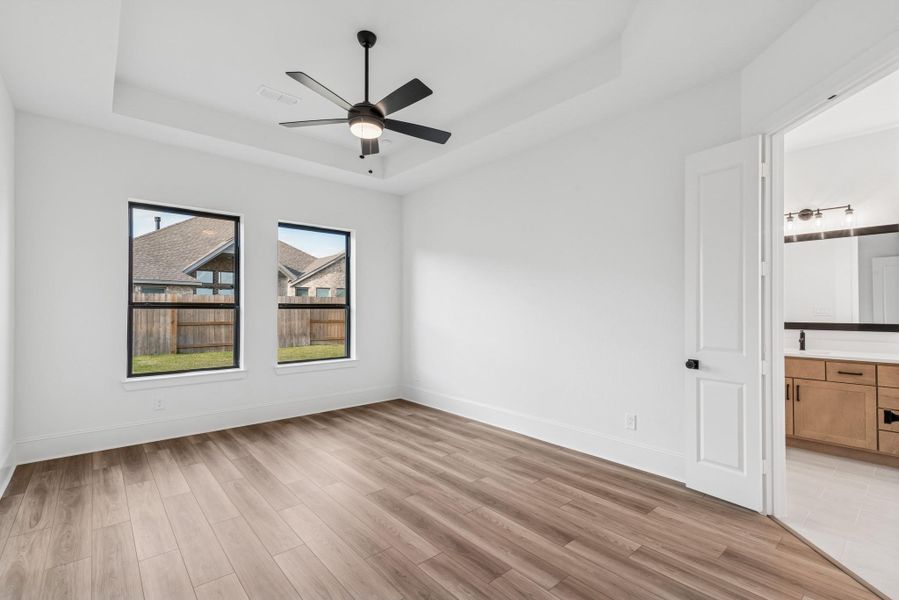Spacious, unfurnished interior of a new home in The Meadows at Imperial Oaks, Conroe (Image 17).