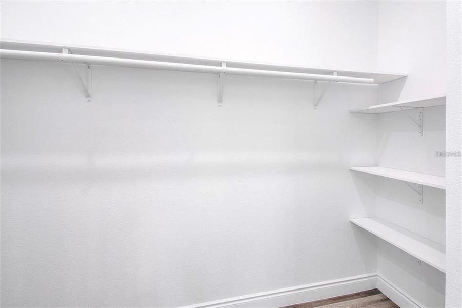 Spacious, unfurnished interior of a new home in , Davenport (Image 31).