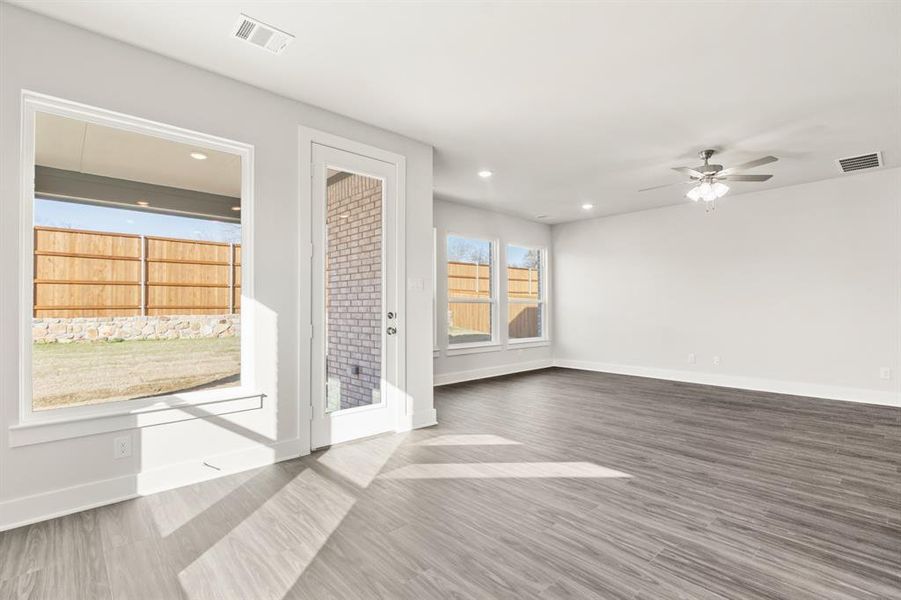 Spacious, unfurnished interior of a new home in , Garland (Image 32).