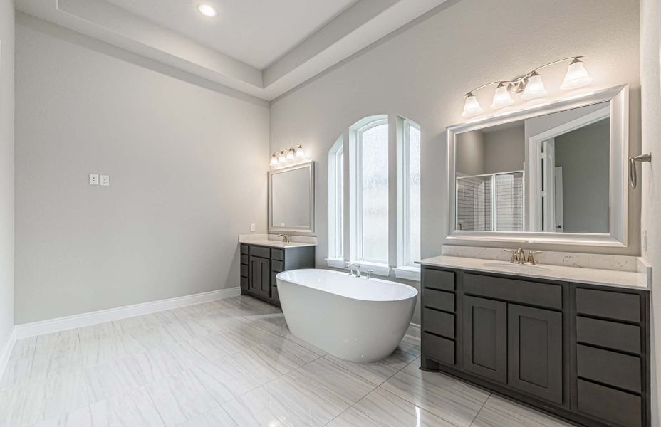 Representative furnished interior of a home built from the 4195 by Ravenna Homes in Artavia 70′, Conroe (Image 14). Representative furnished interior of a home built from the 4195 by Ravenna Homes in Artavia 70′, Conroe (Image 14).