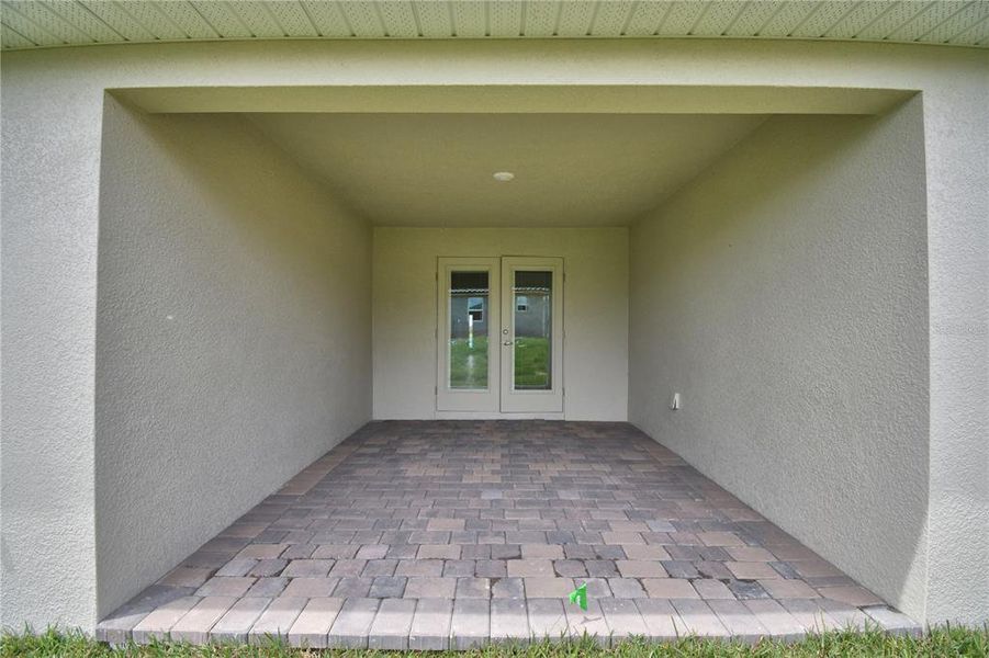 Exterior details and patio area of a home in Lake Juliana Estates, Auburndale (Image 4). Exterior details and patio area of a home in Lake Juliana Estates, Auburndale (Image 4).