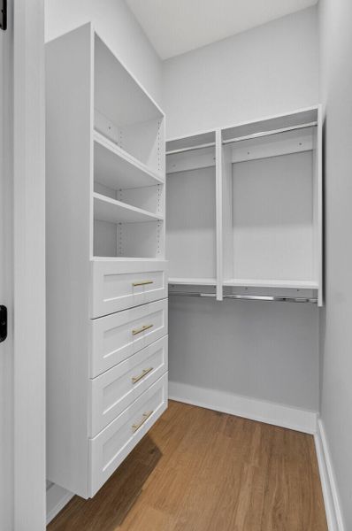 Spacious, unfurnished interior of a new home in , Summerville (Image 23).