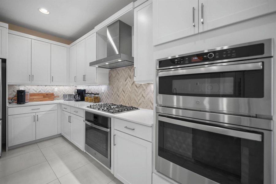 19545 Broad Shore Walk - 13.jpg-SMALL 19545 Broad Shore Walk - 13.jpg-SMALL