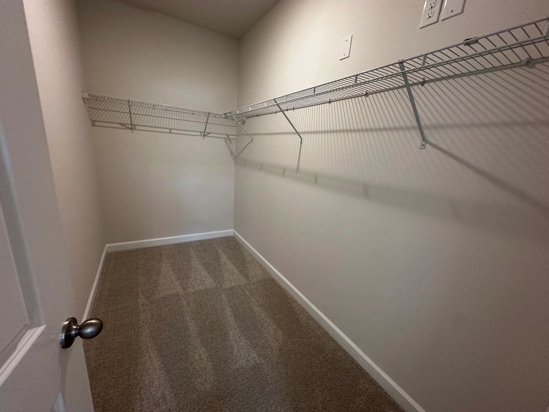 Spacious, unfurnished interior of a new home in Watson Hill, Summerville (Image 13).