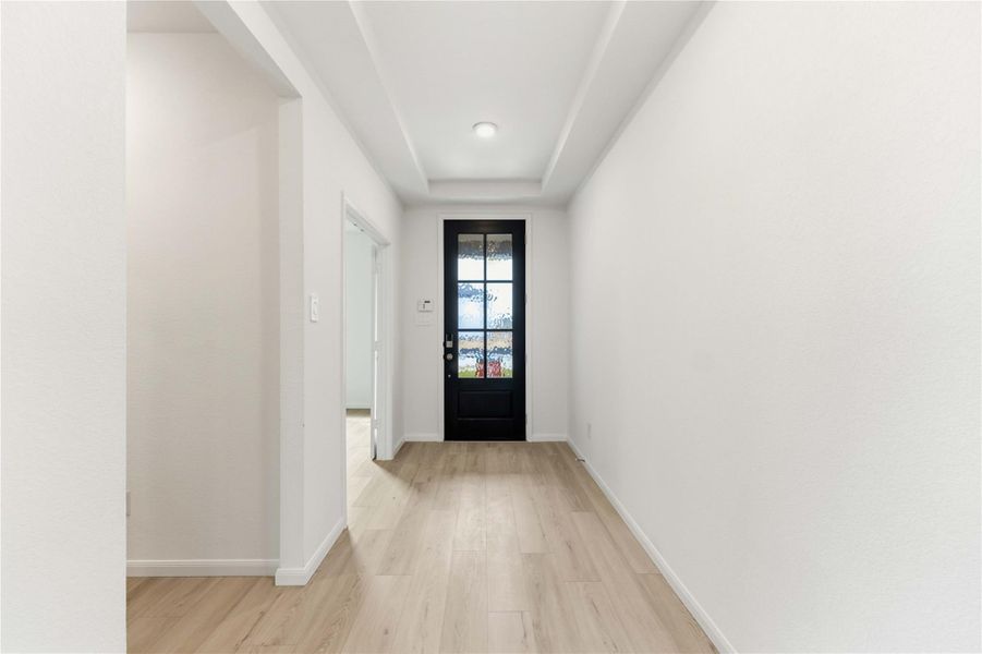 Spacious, unfurnished interior of a new home in Sunterra, Katy (Image 20).