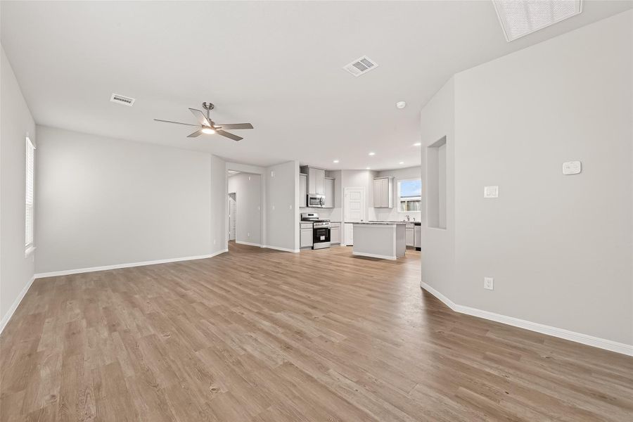 Spacious, unfurnished interior of a new home in , Brookshire (Image 46).
