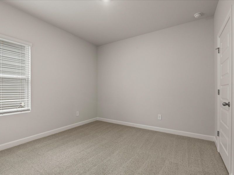 Spacious, unfurnished interior of a new home in Riverwood Farm, Piedmont (Image 14).