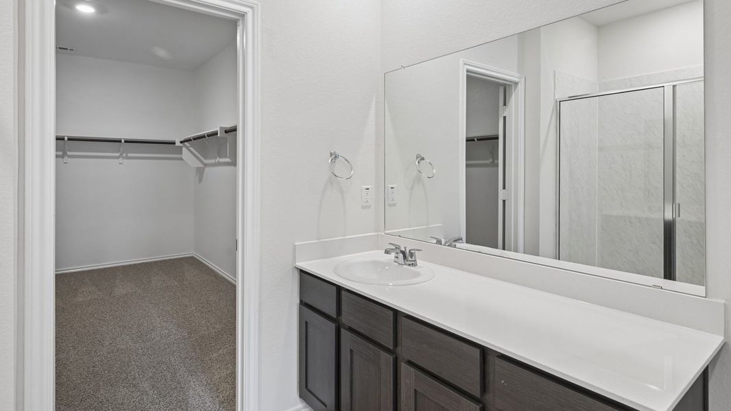 Furnished interior view inside a new home in Sweetwater Springs, Sherman (Image 4).