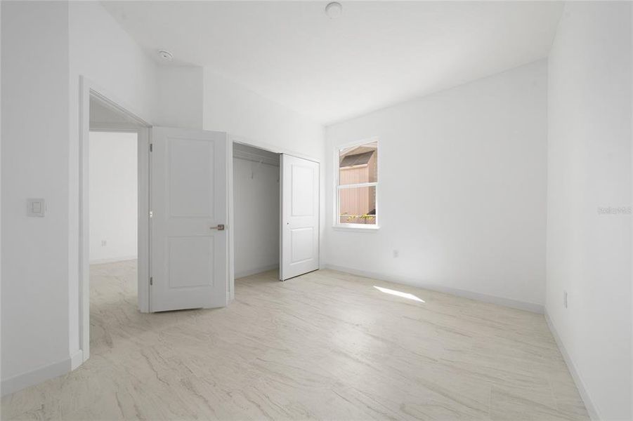 Spacious, unfurnished interior of a new home in , Orlando (Image 16).