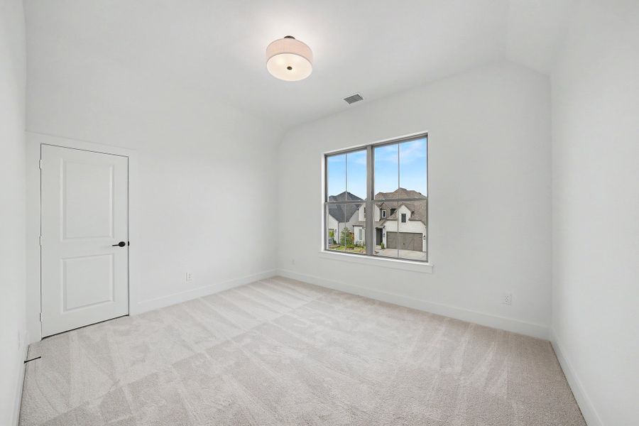 Spacious, unfurnished interior of a new home in Aster Park, McKinney (Image 36).