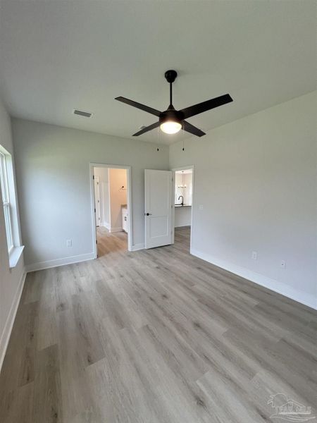 Spacious, unfurnished interior of a new home in Allison Acres, Cantonment (Image 9).