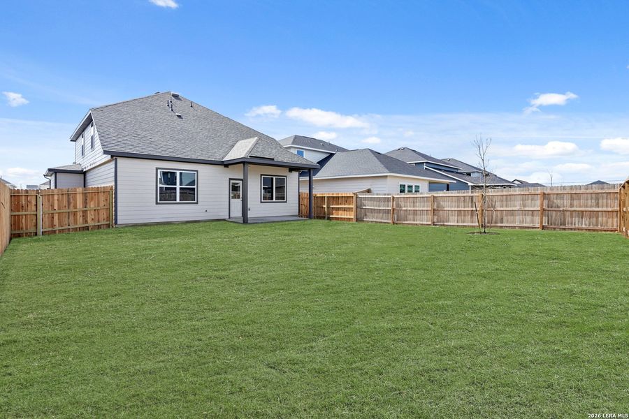Exterior details and patio area of a home in Swenson Heights, Seguin (Image 3).