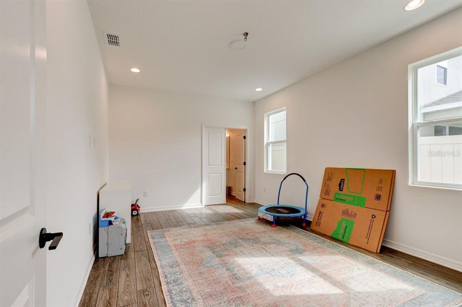 Image 40 of a home in .