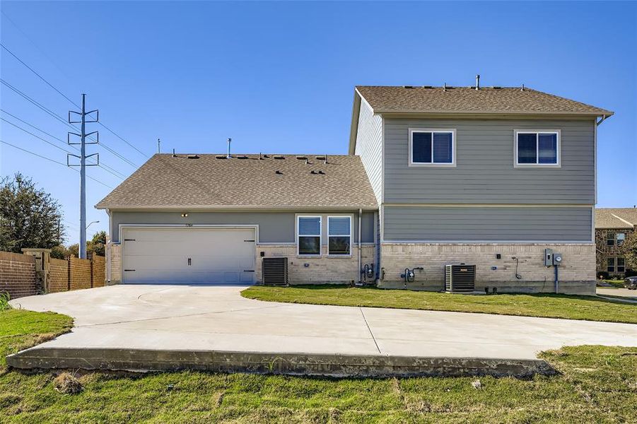 Front exterior of a new home in , McKinney, TX, highlighting curb appeal (Image 25).