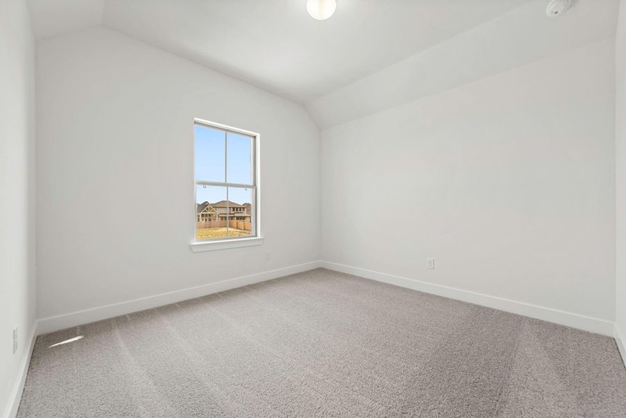 Spacious, unfurnished interior of a new home in Elyson - 40', Katy (Image 18).