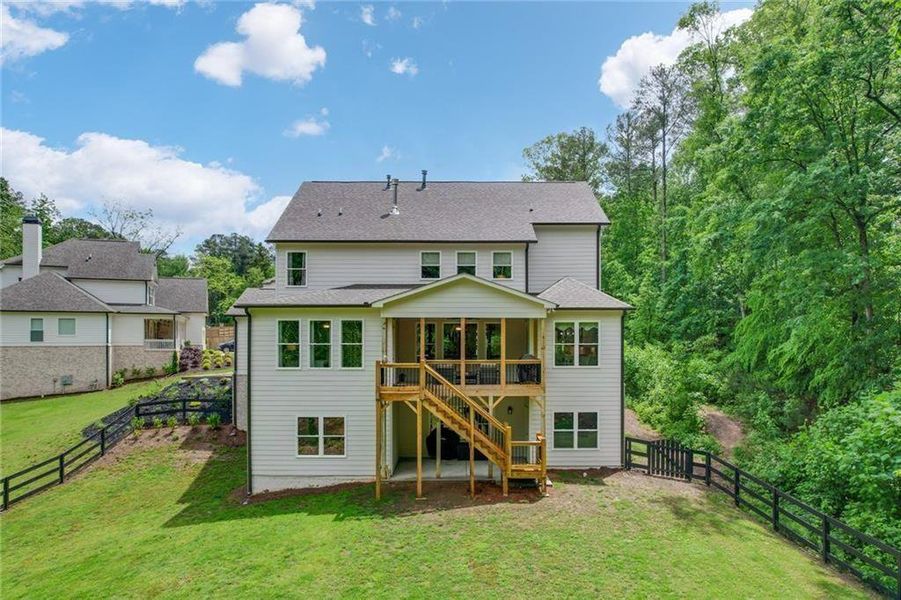 Exterior details and patio area of a home in , Roswell (Image 2).