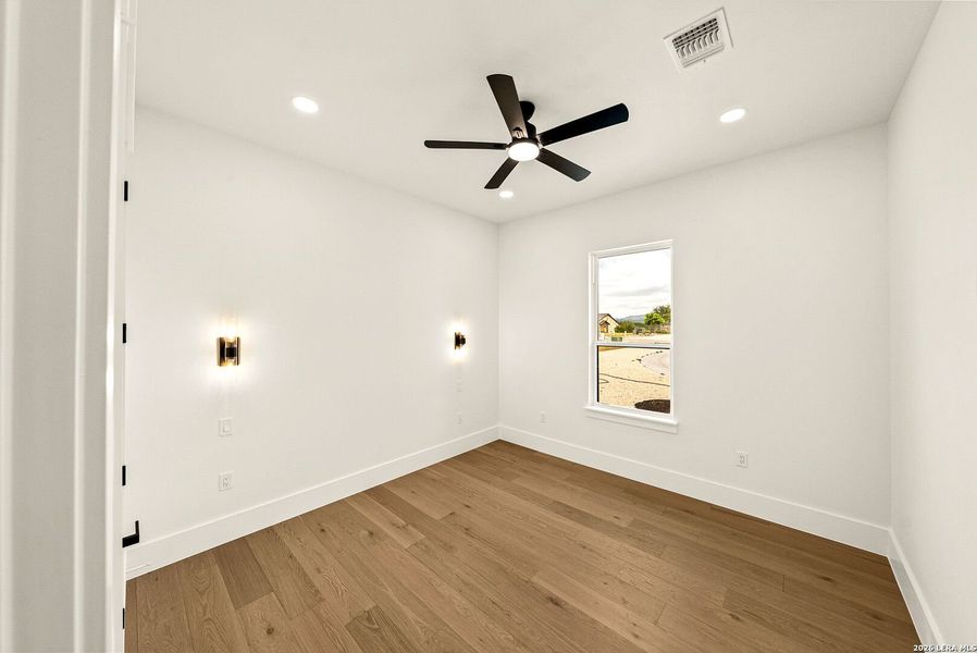 Spacious, unfurnished interior of a new home in , Bandera (Image 63). Spacious, unfurnished interior of a new home in , Bandera (Image 63).