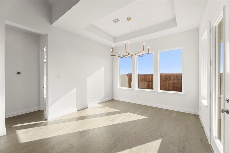 12. 3115 Tobias - Dining