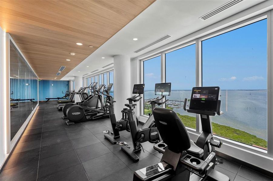 Community amenities in , Tampa (Image 32).