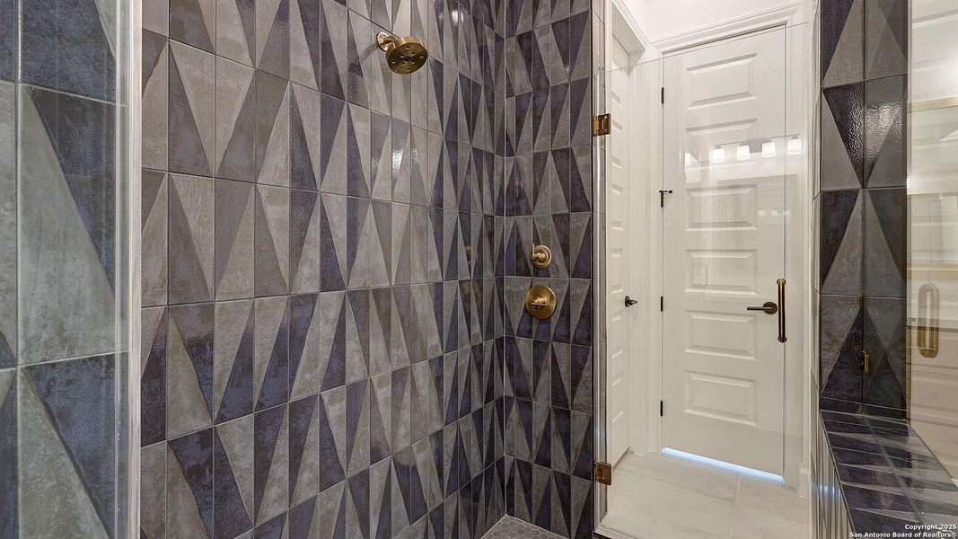 Image 20 of a home in The Dominion 70'. Image 20 of a home in The Dominion 70'.