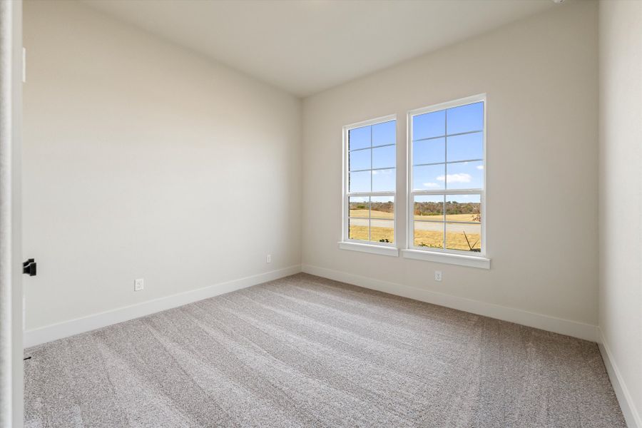 Spacious, unfurnished interior of a new home in Eagle Ridge Estates, Weatherford (Image 38).