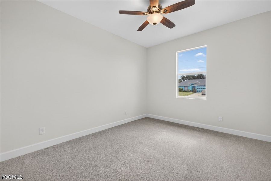 Spacious, unfurnished interior of a new home in Cape Coral, Cape Coral (Image 22).
