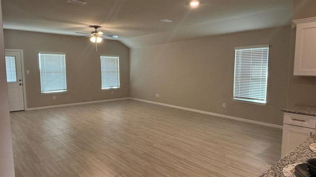 Spacious, unfurnished interior of a new home in Highlands at Chapel Creek, Fort Worth (Image 19). Spacious, unfurnished interior of a new home in Highlands at Chapel Creek, Fort Worth (Image 19).