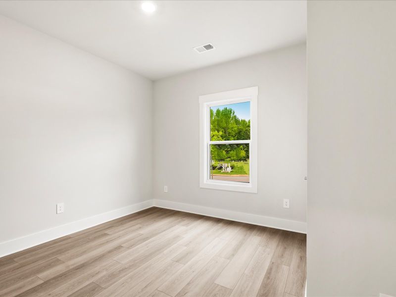 Spacious, unfurnished interior of a new home in Cedar Shoals - Signature Collection, Piedmont (Image 26).