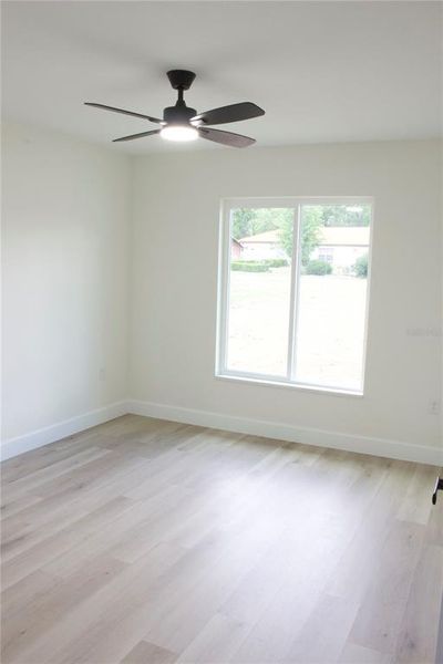 Spacious, unfurnished interior of a new home in , Ocala (Image 33).