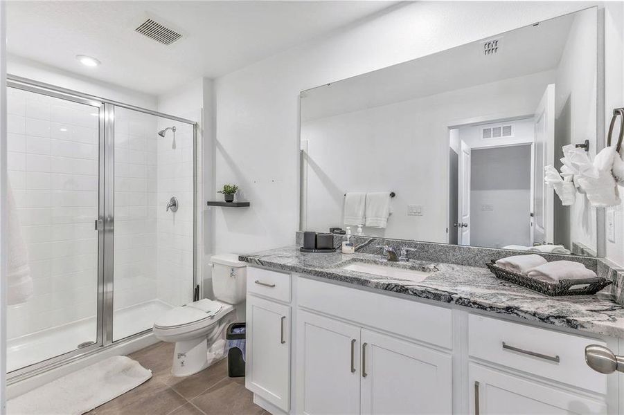 Furnished interior view inside a new home in , Kissimmee (Image 13).