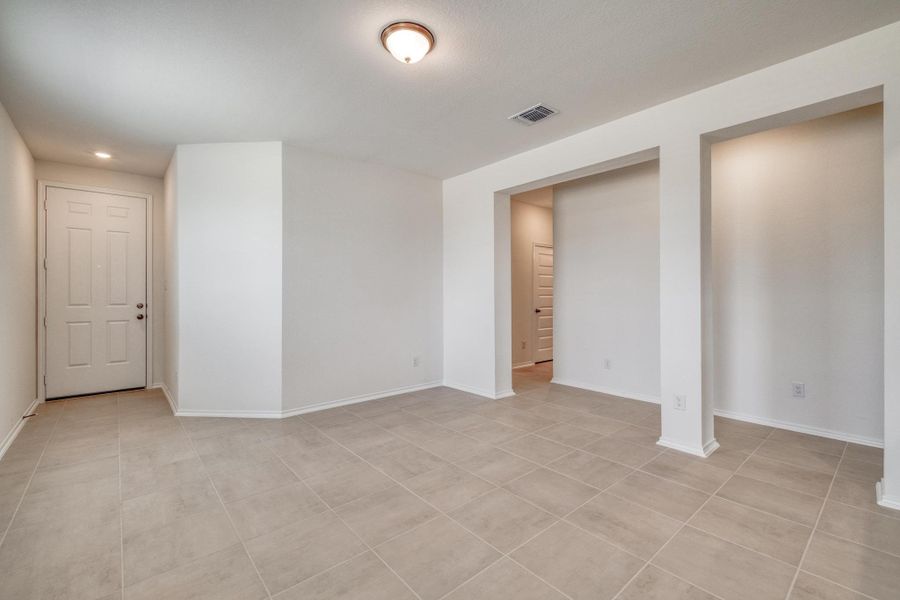 Spacious, unfurnished interior of a new home in Sonterra - Cool Water, Jarrell (Image 13).