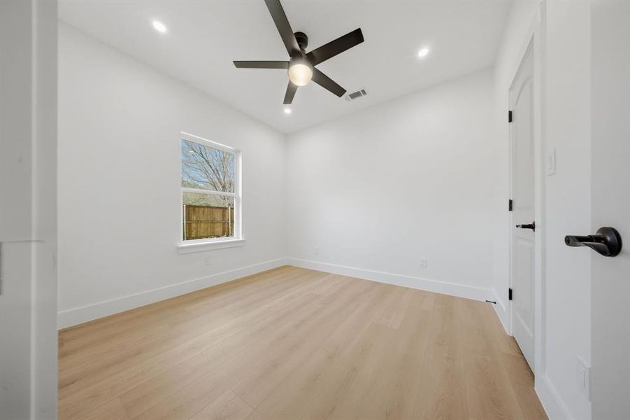 Spacious, unfurnished interior of a new home in , Seagoville (Image 22).