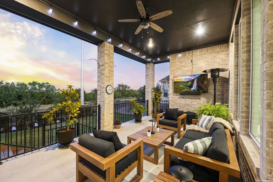 Exterior details and patio area of a home in La Cima, San Marcos (Image 27).