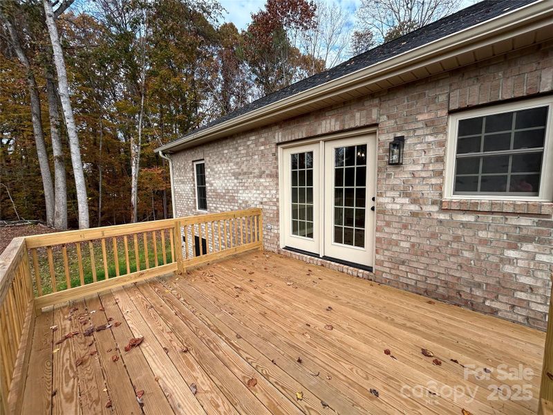 Exterior details and patio area of a home in , Newton (Image 2).