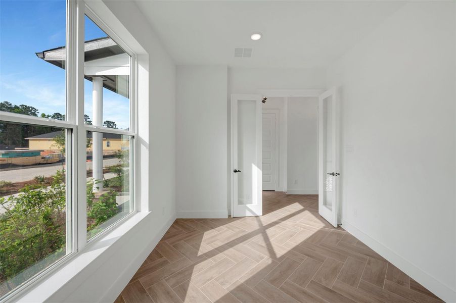 Spacious, unfurnished interior of a new home in , Montgomery (Image 31).