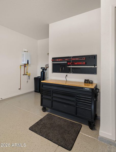 40-web-or-mls-Main Garage2