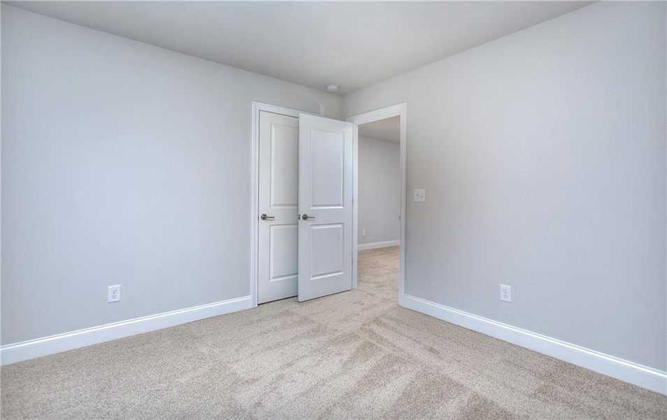 Spacious, unfurnished interior of a new home in , Homer (Image 28).