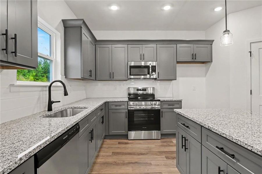 Furnished interior view inside a new home in Thunder Ridge, Dawsonville (Image 18).