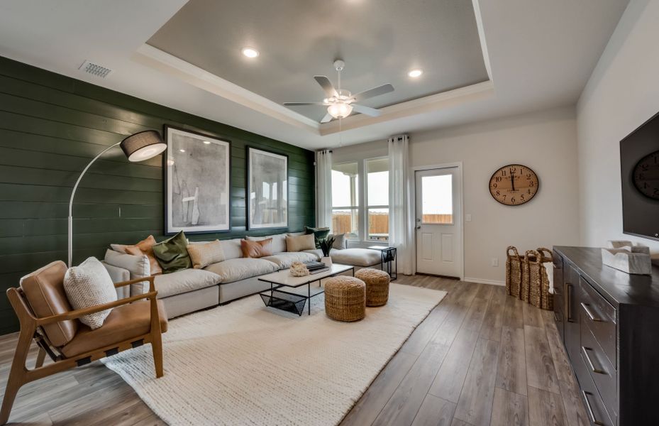 Representative furnished interior of a home built from the Eastgate by Centex in Cottonwood Creek, Howe (Image 18).