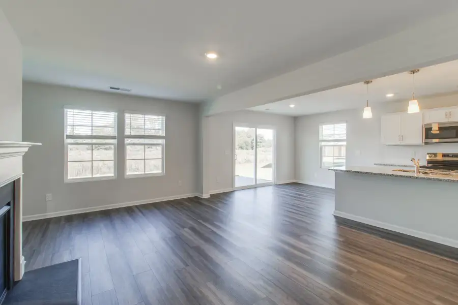 Spacious, unfurnished interior of a new home in Laurinton Farms, Hopkins (Image 16).